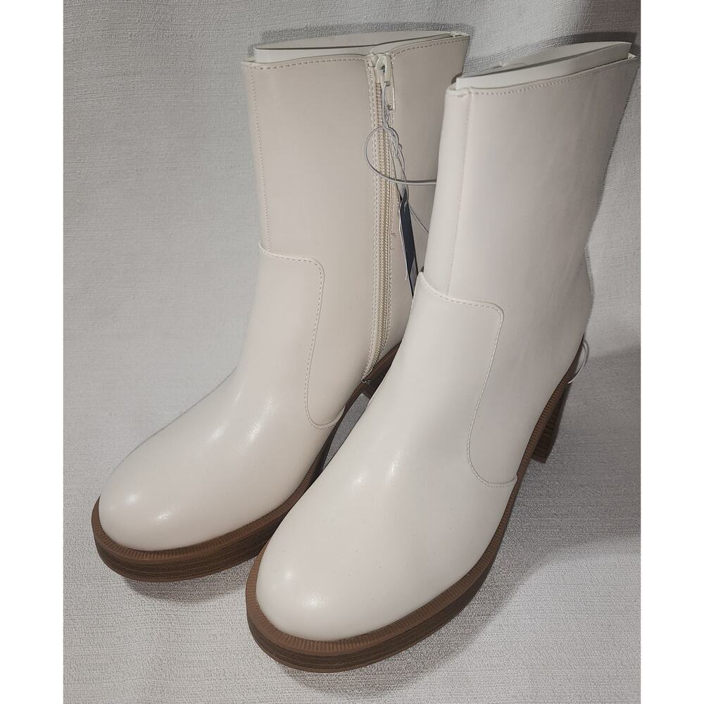 white ankle boots universal thread size 11 - NEW